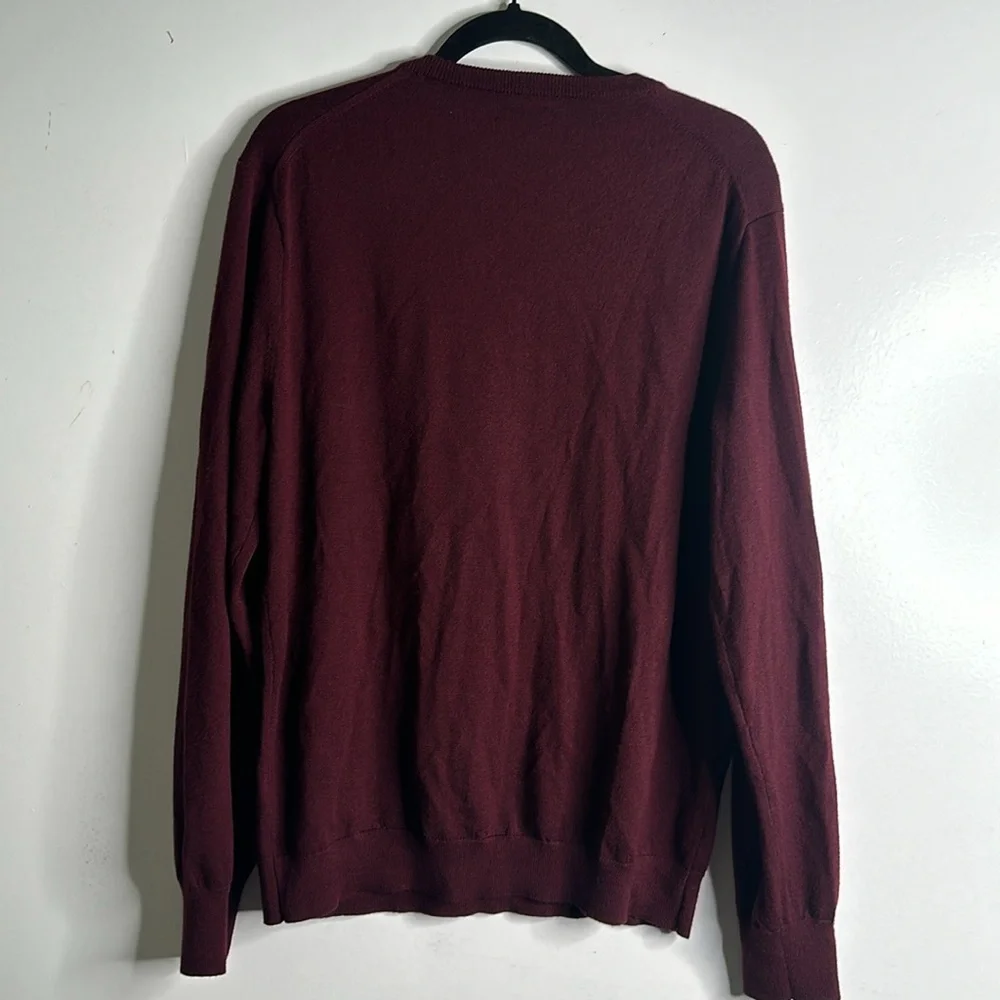 J crew Marino wool burgundy vneck sweater slim fit size large